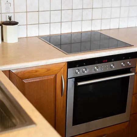 Apartamento σελιανίτικα, με θέα -50μ από τη θάλασσα *